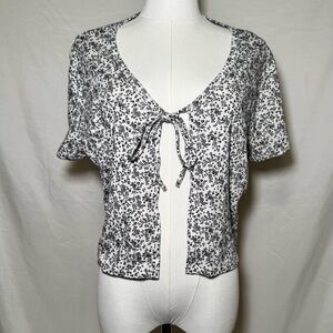 American Eagle Outfitters Black and White Floral Blouse